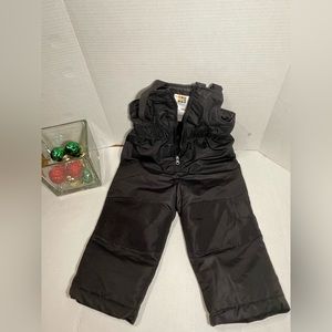 Enterizo unisex sin mangas, tiros anchos listo para el invierno. Peso 84